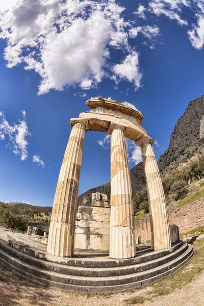 Delphi cu ruinele Templului din Grecia — Fotografie, imagine de stoc