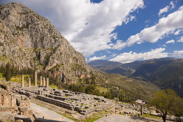 Ruinen des Apollo-Tempels in Delphi, Griechenland — Stockfoto