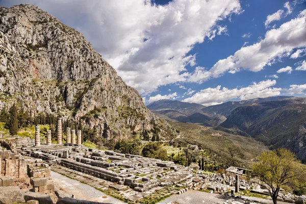 Ruinen des Apollo-Tempels in Delphi, Griechenland — Stockfoto