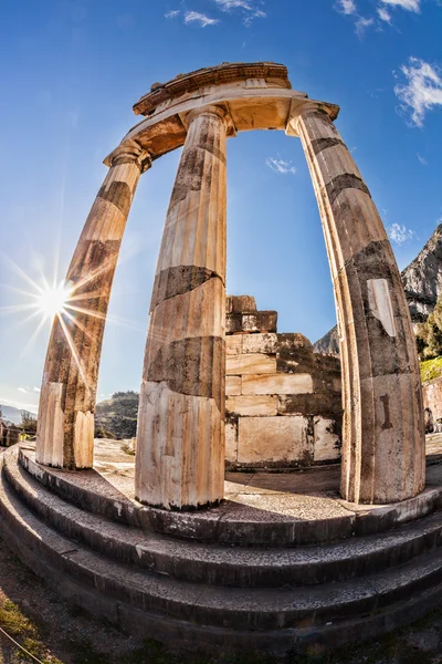 Delphi cu ruinele Templului din Grecia — Fotografie, imagine de stoc