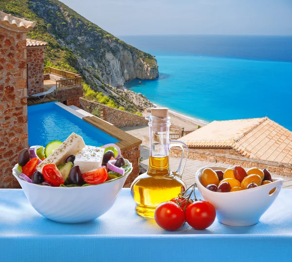 Lefkada island with Greek salad in Greece — Stock Photo, Image