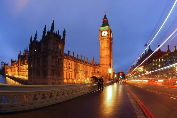 Big Ben com ponte em Londres, Inglaterra — Fotografia de Stock