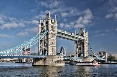 Londra, İngiltere 'deki Tower Köprüsü