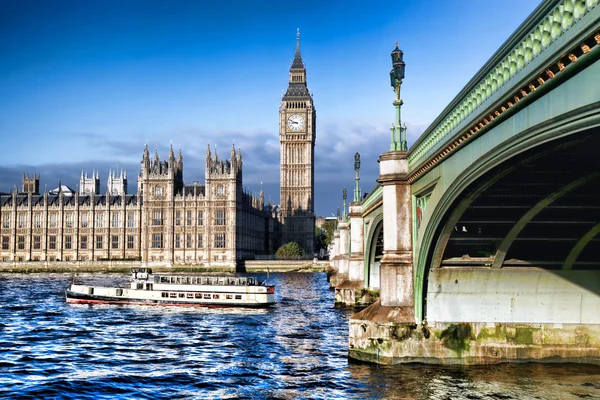 Μπιγκ Μπεν με γέφυρα στο Λονδίνο, Αγγλία — Φωτογραφία Αρχείου