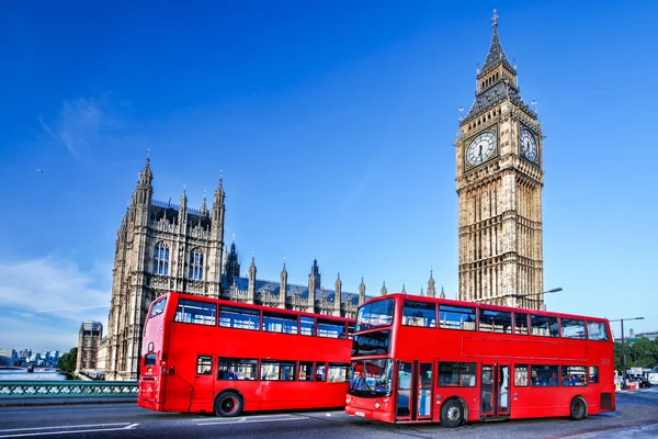 Big Ben with buses in London, England — Stock Photo, Image