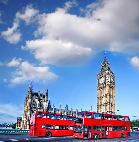 Big Ben con autobus a Londra, Inghilterra — Foto Stock