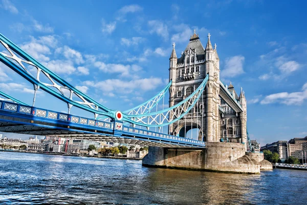 Londra, İngiltere 'deki Tower Köprüsü — Stok fotoğraf