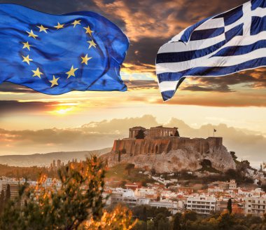 Akropolis ile Yunanistan bayrağı ve Atina, Yunanistan Avrupa Birliği bayrağı
