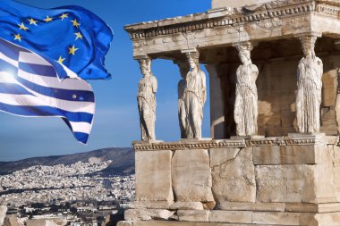 Akropolis ile Yunanistan bayrağı ve Atina, Yunanistan Avrupa Birliği bayrağı