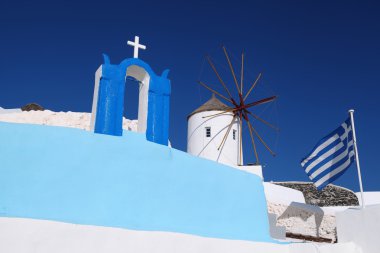 Santorini, Yunanistan, oia Köyü ünlü yel değirmeni ile
