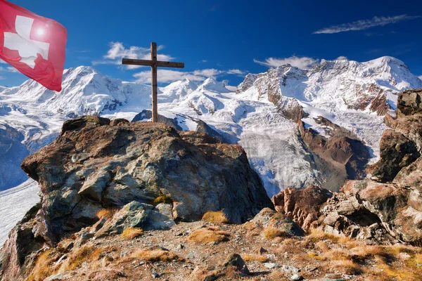 Swiss Alps with glaciers against blue sky — Stock Photo, Image