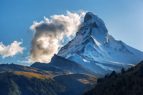 Cervino famoso nelle Alpi svizzere — Foto Stock