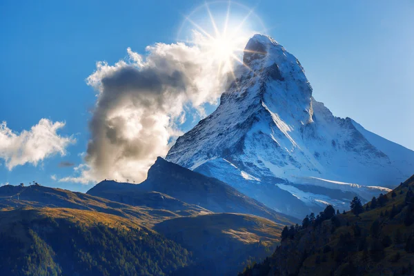 著名的马特宏峰在瑞士阿尔卑斯山 — 图库照片