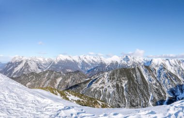 Avusturya, Seefeld 'de kar kaplı Alpler ile kaplı kış manzarası