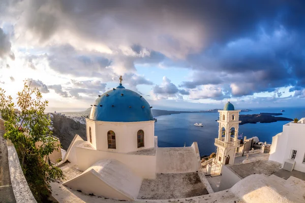 Thira město na ostrově Santorini, Řecko — Stock fotografie