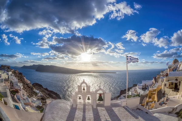 Santorini island with amazing sunset in Oia village, Greece — Stock Photo, Image