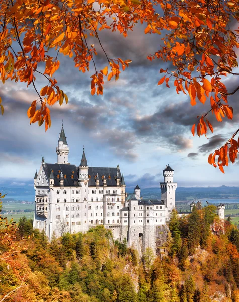 Castillo Neuschwanstein en Baviera, Alemania — Foto de Stock