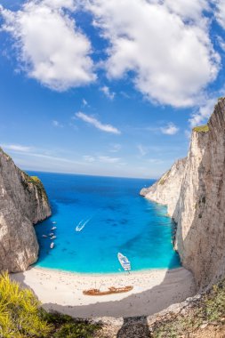Yunanistan 'ın Zakynthos adasında gemi enkazı olan Navagio plajı