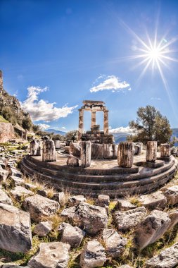 Delphi Yunanistan'da tapınağın kalıntıları ile