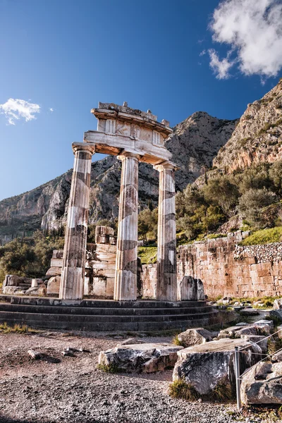 Delfi con rovine del Tempio in Grecia — Foto Stock