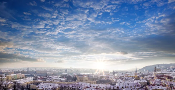 Visa från Pragborgen på vintern i Tjeckien — Stockfoto