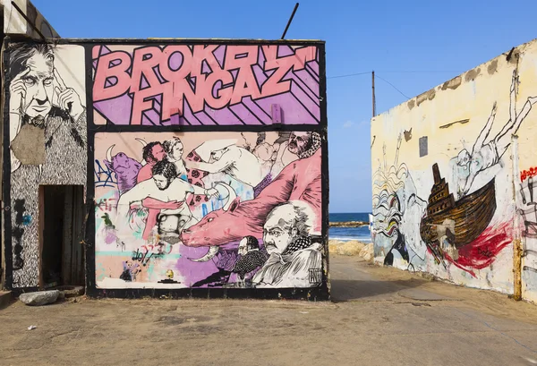 Street art (graffiti) di Broken Fingaz. Tel Aviv, Israele — Foto Stock