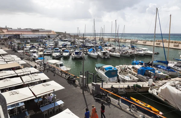 Motorcsónakok jachtok és hajók a régi Jaffo Port. Tel Avi Jogdíjmentes Stock Képek