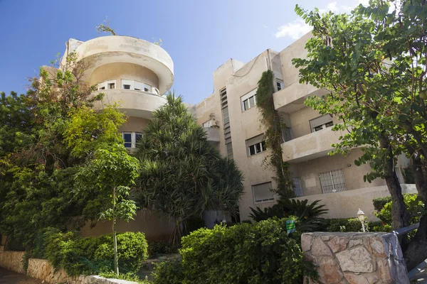 幕墙的包豪斯建筑之一。特拉维夫。以色列. — 图库照片