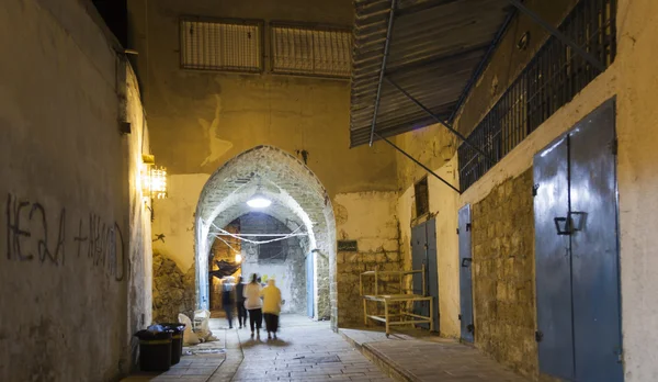 Straßen der antiken Stadt Akko in der Nacht. Deutschland — Stockfoto