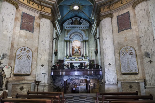 Stella Maris Kilisesi 'nin iç mekanı. Haifa. İsrail. — Stok fotoğraf