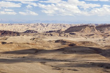 Makhtesh Ramon (Ramon Crater) manzara. Negev çölü. İsrail