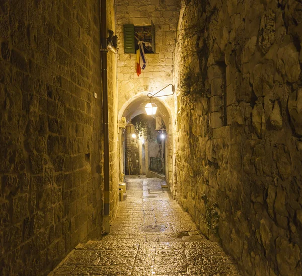 밤에 오래 된 도시 거리입니다. 예루살렘, 이스라엘. — 스톡 사진