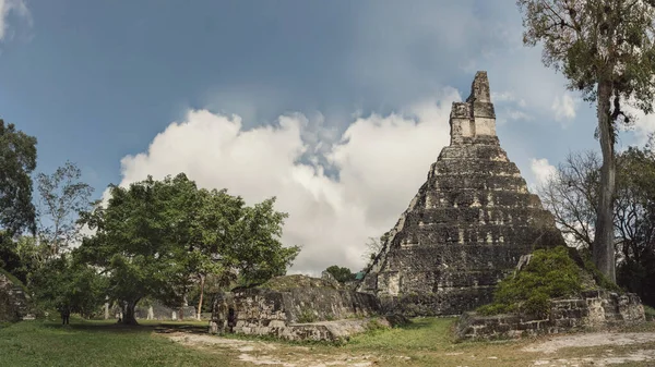 Templos Tikal Madrugada Guatemala Post Procesados Usando Corchete Exposición —  Fotos de Stock