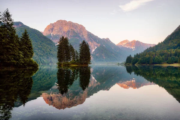 Lago Del Predil Julien Alpen Noord Italië Post Verwerkt Met — Stockfoto