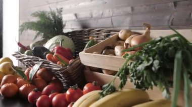 Taze sebzeler, meyveler, tarım ürünleri. Organik ürünler