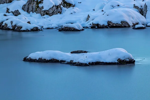 Lago Congelado Altas Montanhas — Fotografia de Stock