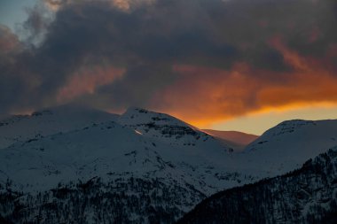 Bohinj dağlarında güzel turuncu renkler