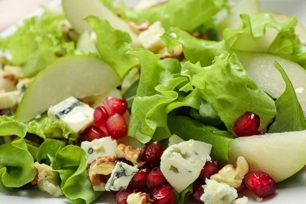 Lekkere Salade Met Peren Plakjes Blauwe Kaas Granaatappel Zaden Als — Stockfoto