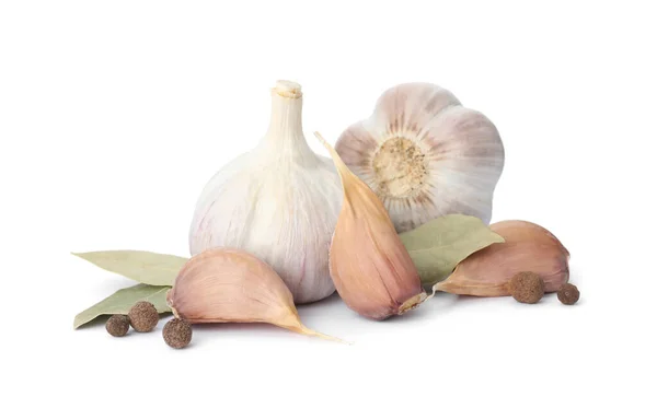 Fresh Garlic Bulbs Cloves Seasonings Isolated White Organic Food — Stock Photo, Image