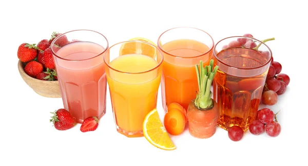 Glasögon Läckra Juicer Och Färska Frukter Vit Bakgrund — Stockfoto