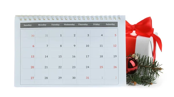 白い背景にカレンダー ギフトや装飾を反転させます クリスマスカウントダウン — ストック写真