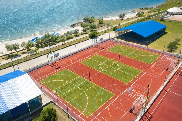 Complejo Deportivo Aire Libre Cerca Del Mar Día Soleado Vista — Foto de Stock