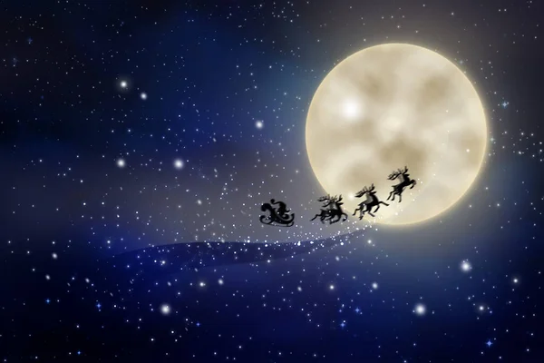 Varázslatos Karácsony Este Mikulás Rénszarvasokkal Repül Égen Teliholdkor Éjszaka — Stock Fotó