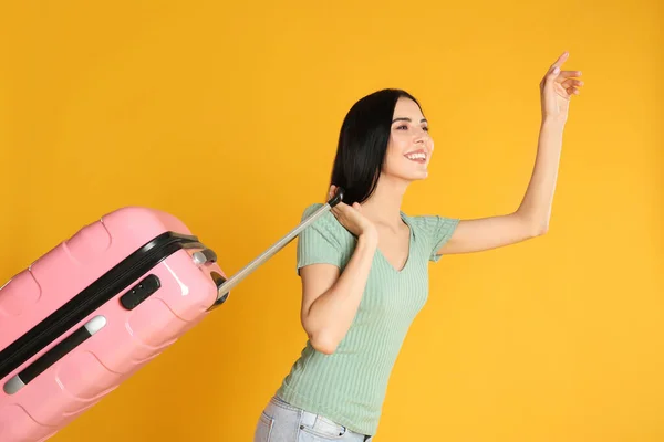 Beautiful Woman Suitcase Summer Trip Yellow Background Vacation Travel — Stock Photo, Image