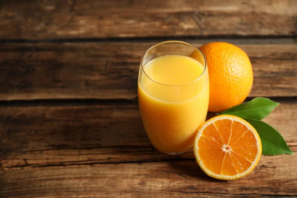 Egy Pohár Narancslé Friss Gyümölcs Asztalon Szöveg Helye — Stock Fotó