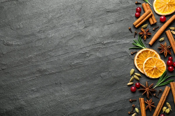 Different Mulled Wine Ingredients Black Slate Table Flat Lay Space — Stock Photo, Image