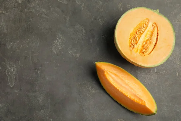 Lekkere Verse Gesneden Meloen Grijze Tafel Plat Gelegd Ruimte Voor — Stockfoto