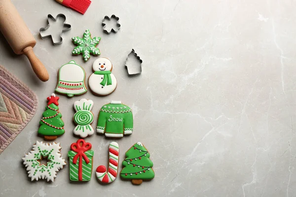 Kitchen Utensils Christmas Tree Shape Made Delicious Gingerbread Cookies Marble — Stock Photo, Image