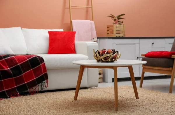 Sonbahar Renklerinden Esinlenilmiş Rahat Bir Oturma Odası — Stok fotoğraf