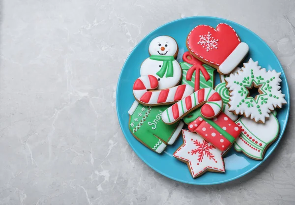 Deliciosas Galletas Navidad Mesa Mármol Claro Vista Superior Espacio Para —  Fotos de Stock